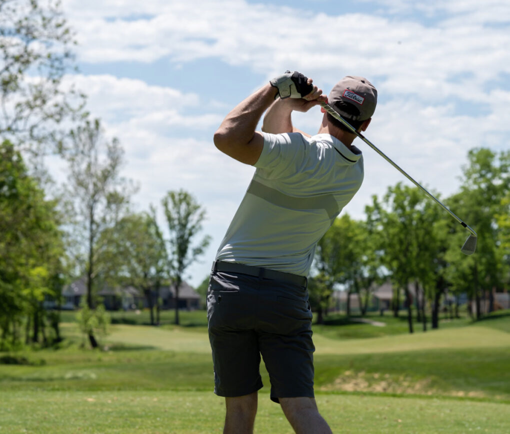 Teeing Up Elegance: Wholesale Insights into Men’s Golf T-Shirts