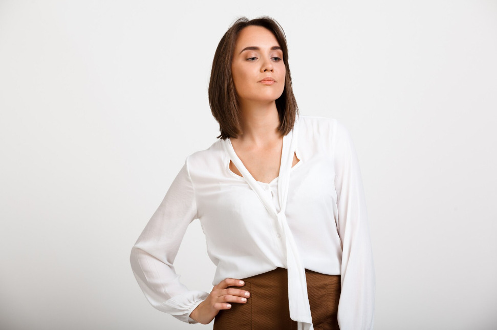 Wholesale Women’s Tie Neck Blouses Guide and Trends for 2024