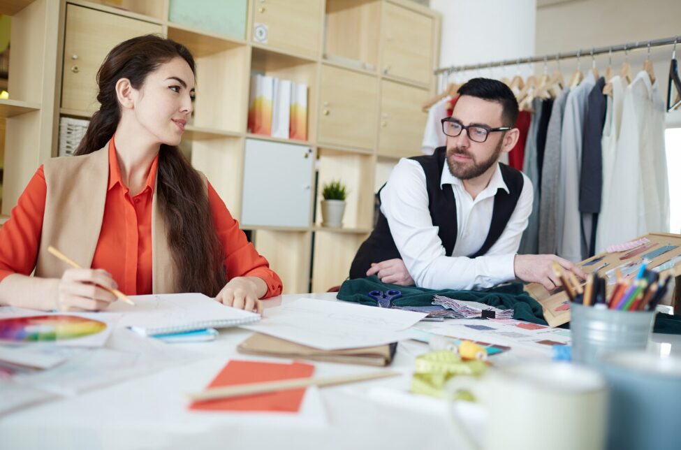 10 Top Suppliers of Custom Clothing in 2024